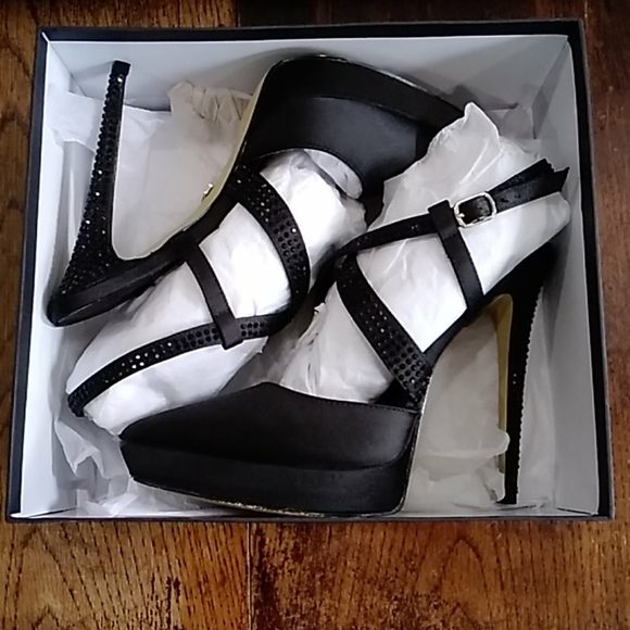 bebe Loela Pointy Toe 5.5" Pump Size 9 - Picture 9 of 11